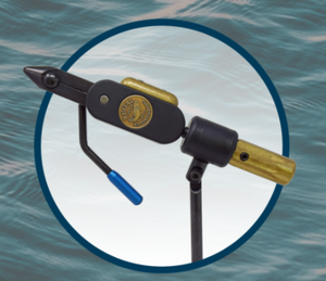 Regal Revolution Vise - Black